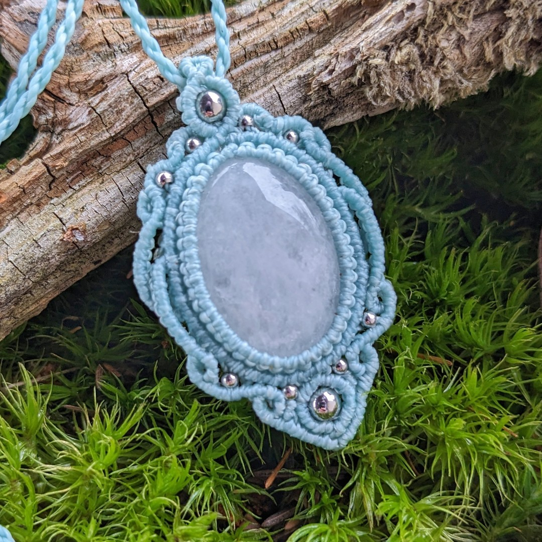 micromacrame - macrame - amulet - náhrdelník - přívěsek - křišťál