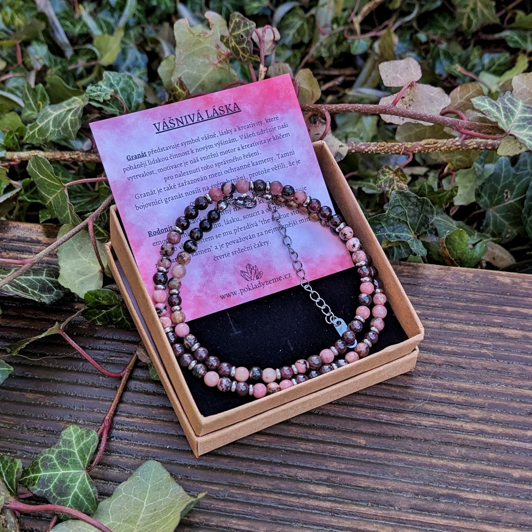 náhrdelník z minerálních kamenů rodonitu a granátu