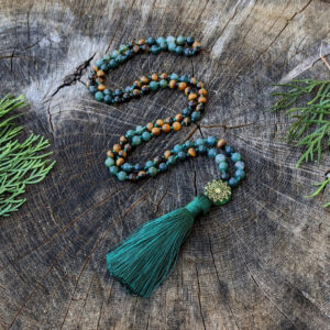 japa mala z mineralních kamenů tygřího oka a mechového achátu