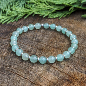 náramek z mineralního kamene avanturínu a rudrakshi.