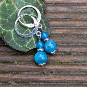 naušnice z minerálního kamene apatitu