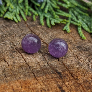 Naušnice z minerálního kamene ametystu