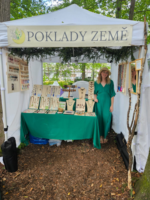 fotka se mnou a stánkem